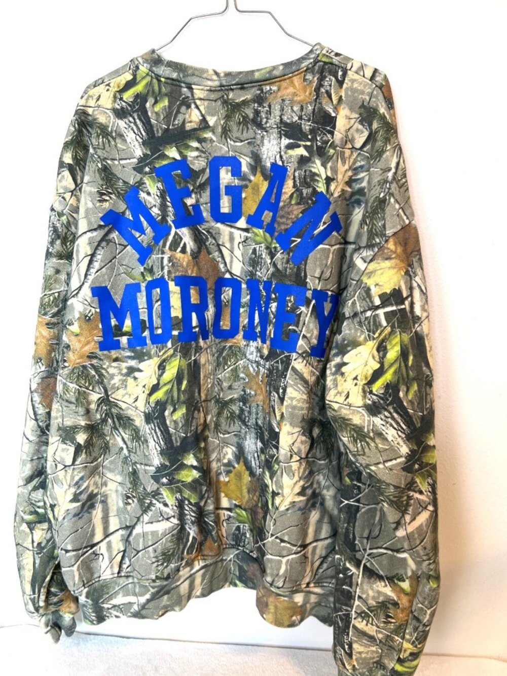 Megan Maroney Am I Okay? Camo Sweatshirt XXL Authentic tour Real Merch THICK - Picture 2 of 5